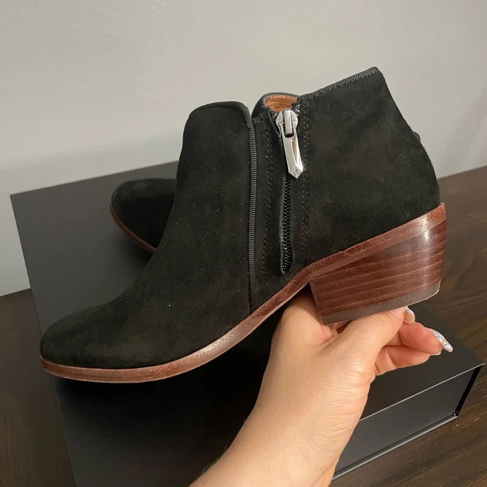 Sam Edelman 🖤👢 Black Petty Ankle suede Booties, size 5